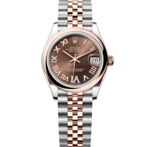 This Oyster Perpetual Datejust 31 in Oystersteel and Everose gold features a chocolate, diamond-set dial and a Jubilee bracelet.